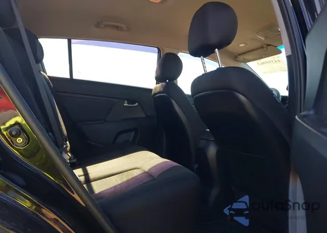 2013 Kia Sportage Lx z USA, uszkodzony, nr VIN KNDPBCA24D7396859